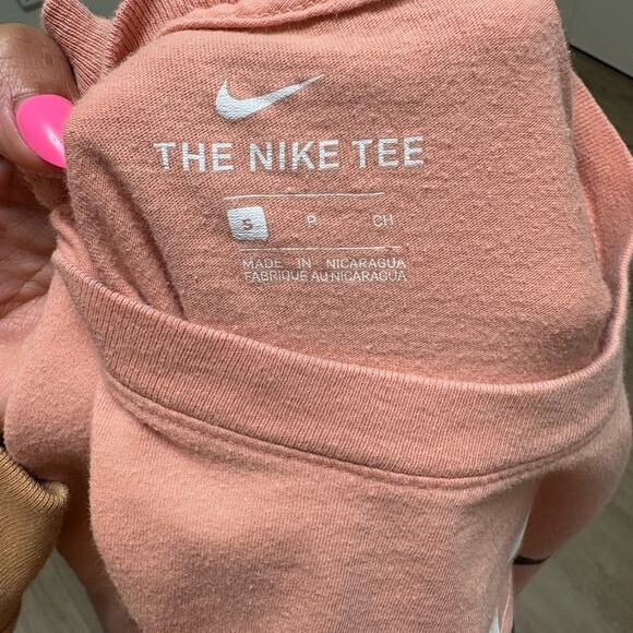 The Nike Tee Woman's Short Sleeve Shirt Small - Picture 4 of 4